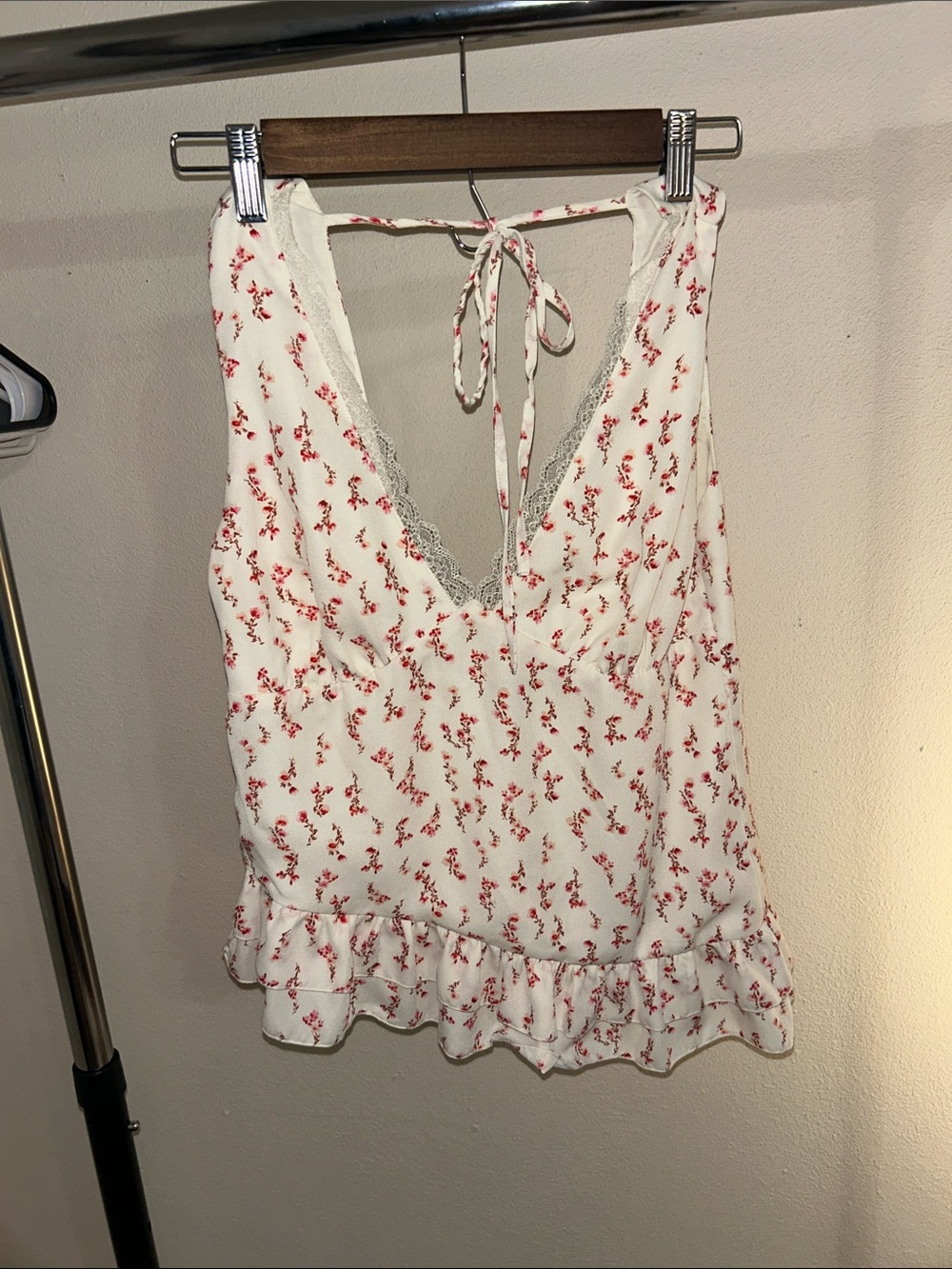 Target White Floral Tie-Back Tank Top with Red Print